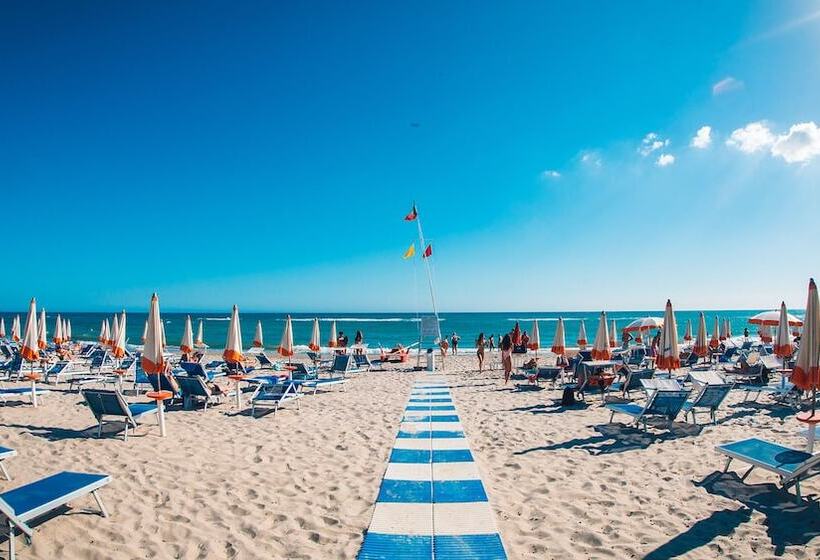 חדר סופריור לשלושה עם נוף לים, Mclub Lipari