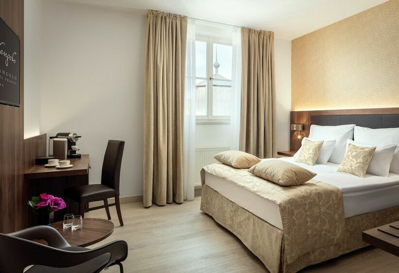 اتاق لوکس, Michelangelo Grand