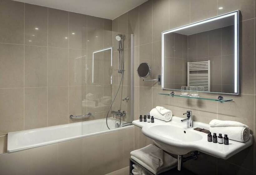 اتاق لوکس, Michelangelo Grand