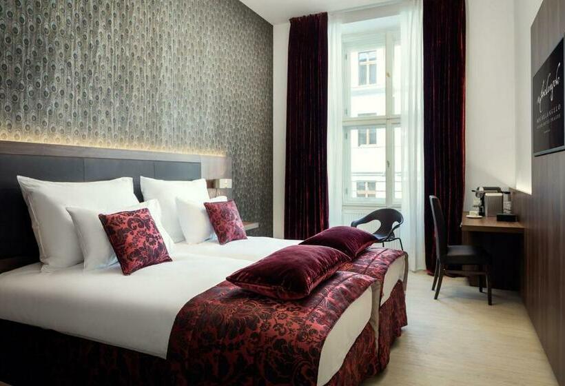 اتاق لوکس سه تخته, Michelangelo Grand