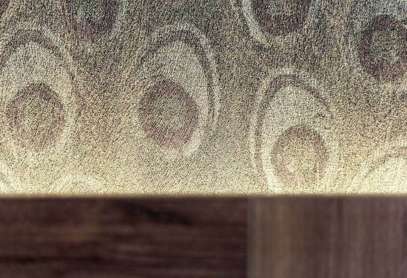 اتاق لوکس سه تخته, Michelangelo Grand