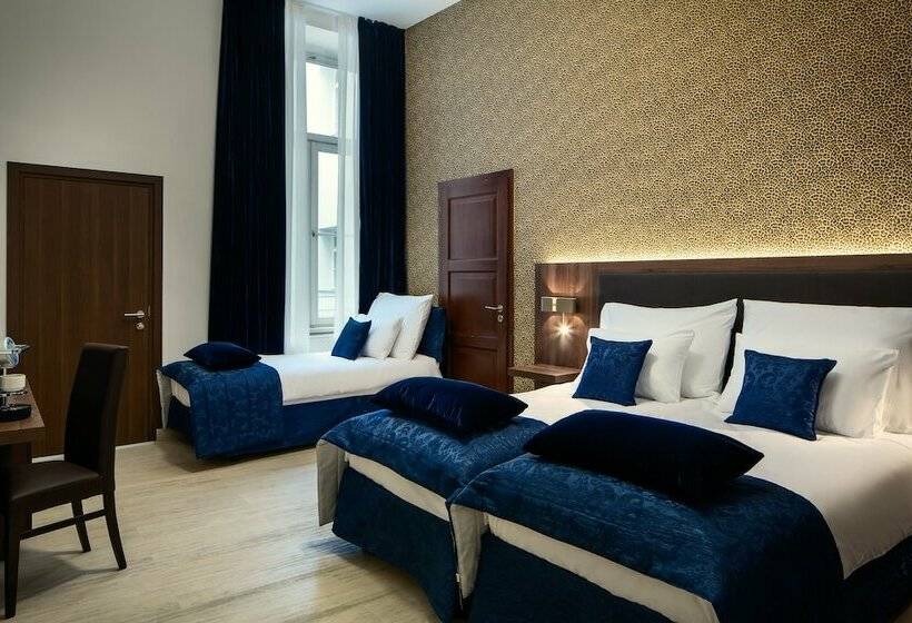 اتاق لوکس سه تخته, Michelangelo Grand