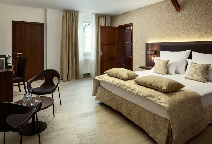 اتاق استاندارد تودرتو, Michelangelo Grand