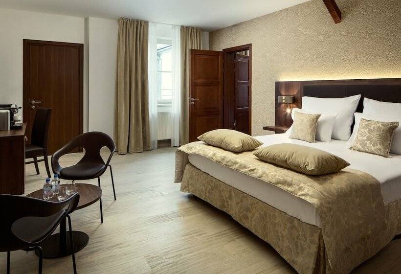 اتاق استاندارد تودرتو, Michelangelo Grand