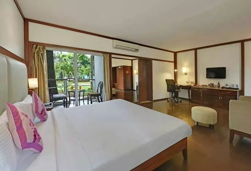 スーペリアールーム, Royal Orchid Resort & Convention Centre, Yelahanka Bangalore