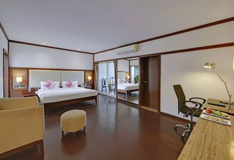 スーペリアールーム, Royal Orchid Resort & Convention Centre, Yelahanka Bangalore