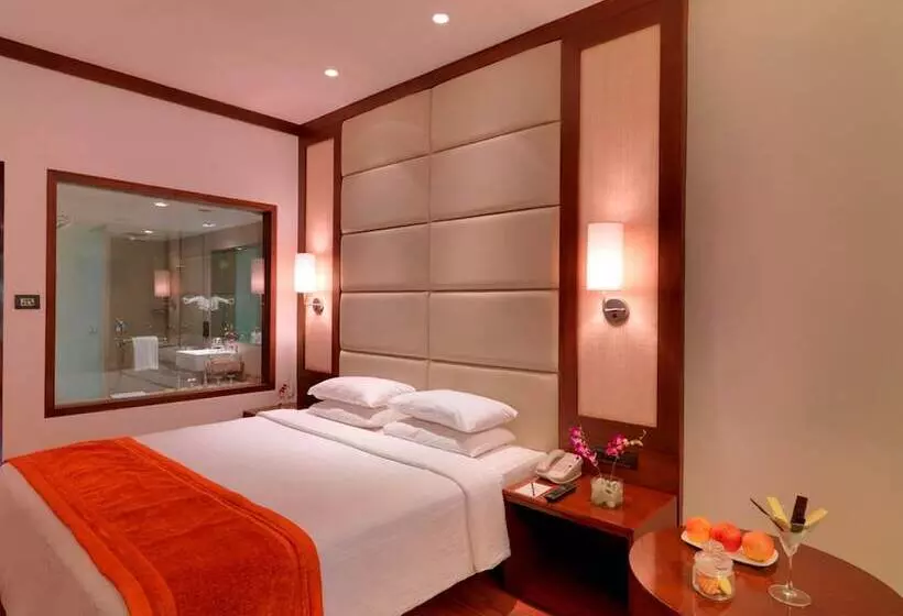 スーペリアールーム, Royal Orchid Resort & Convention Centre, Yelahanka Bangalore