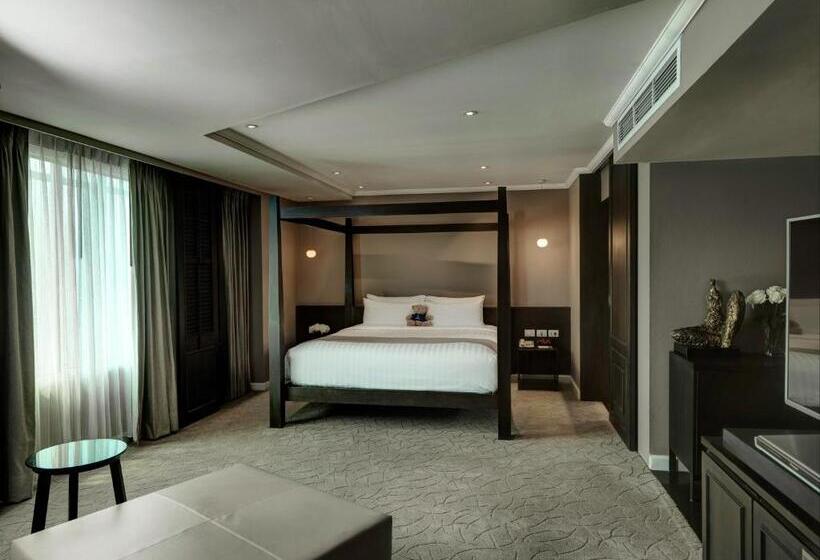 سوییت, S15 Sukhumvit