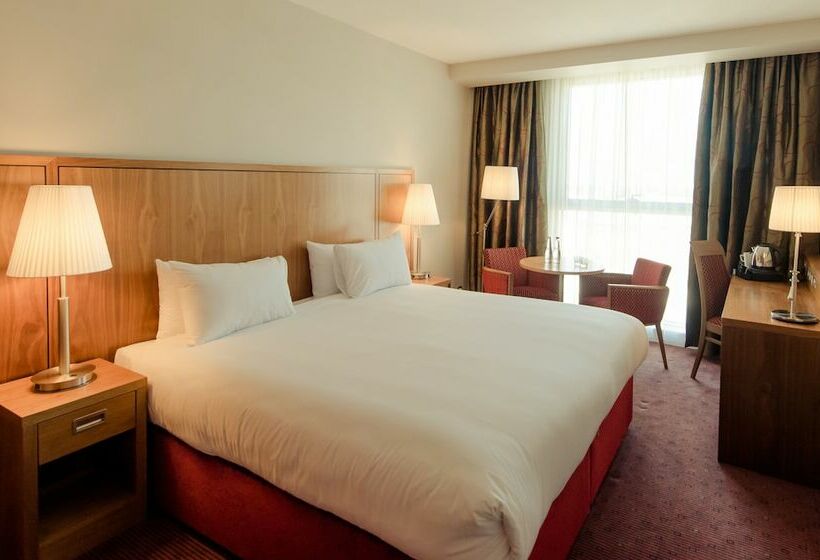 חדר סטנדרט יחיד, Tallaght Cross