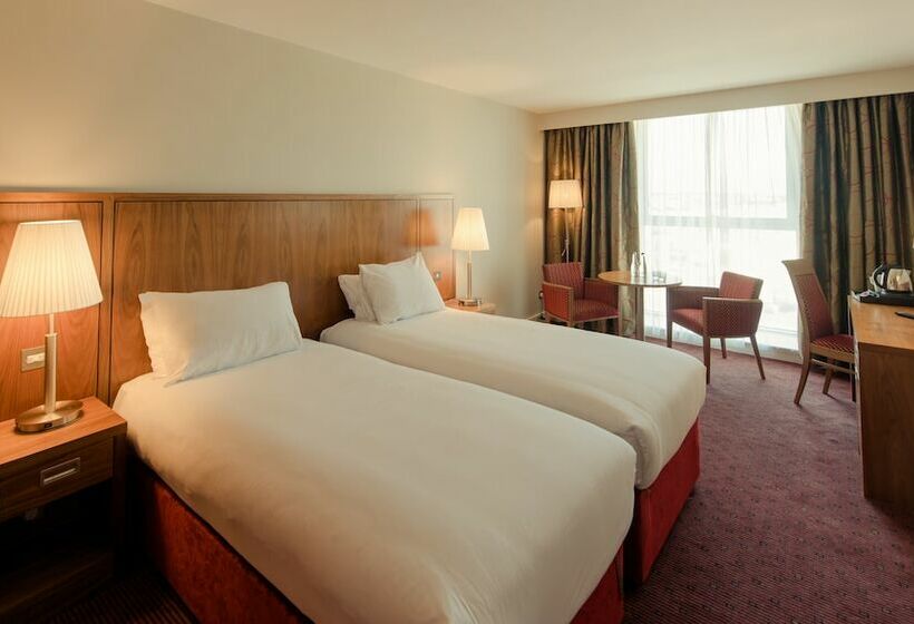 חדר סטנדרט, Tallaght Cross