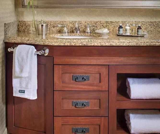 اتاق استاندارد با تخت بزرگ, The Lodge At Torrey Pines