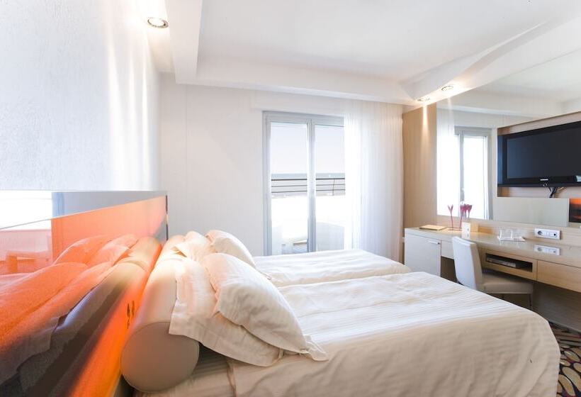 Номер Executive, Waldorf  Premier Resort