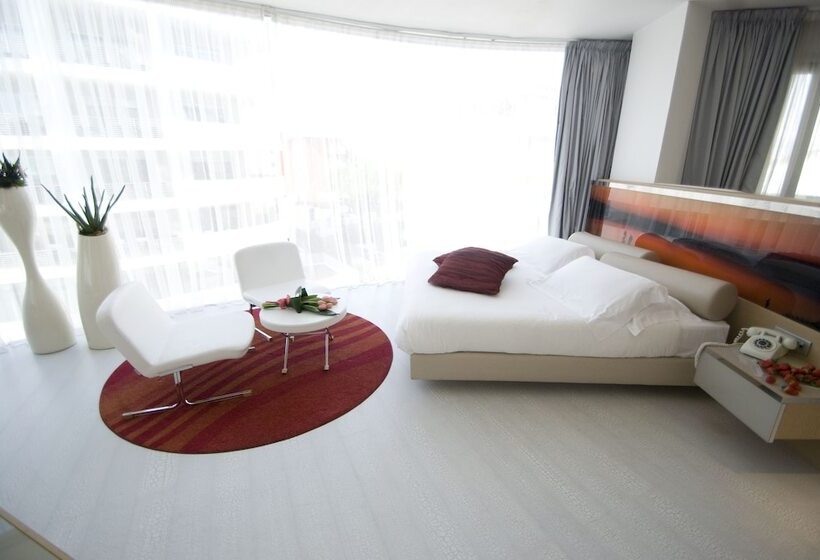 Полулюкс, Waldorf  Premier Resort
