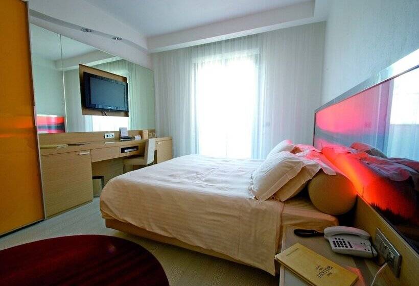 Номер Superior, Waldorf  Premier Resort