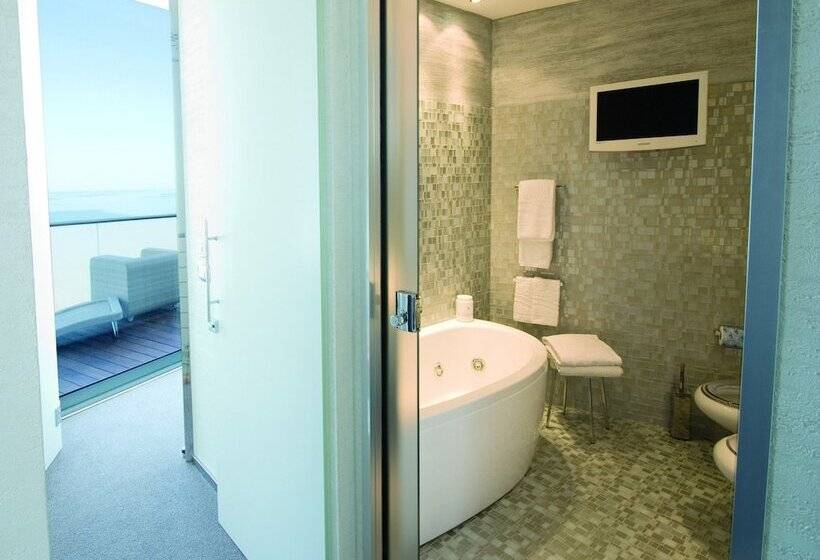 Люкс Deluxe 2 Спальни, Waldorf  Premier Resort