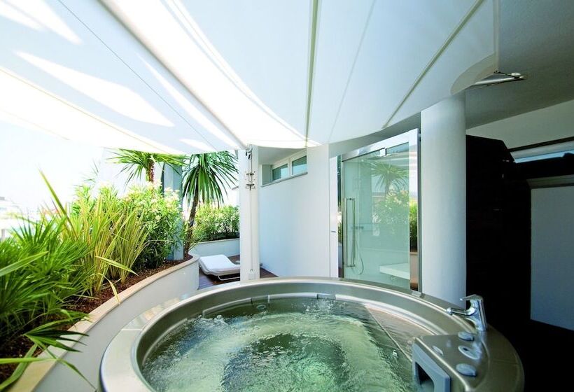 デラックススイート２ベッドルーム, Waldorf  Premier Resort