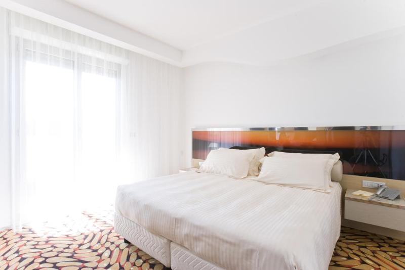 コンフォートルーム, Waldorf  Premier Resort