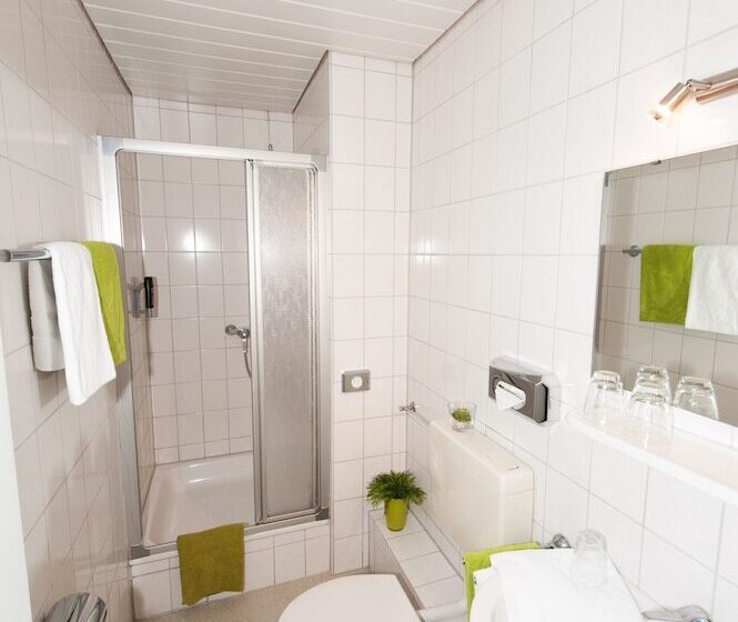 Номер Стандарт, Komfort Hotel Wiesbaden
