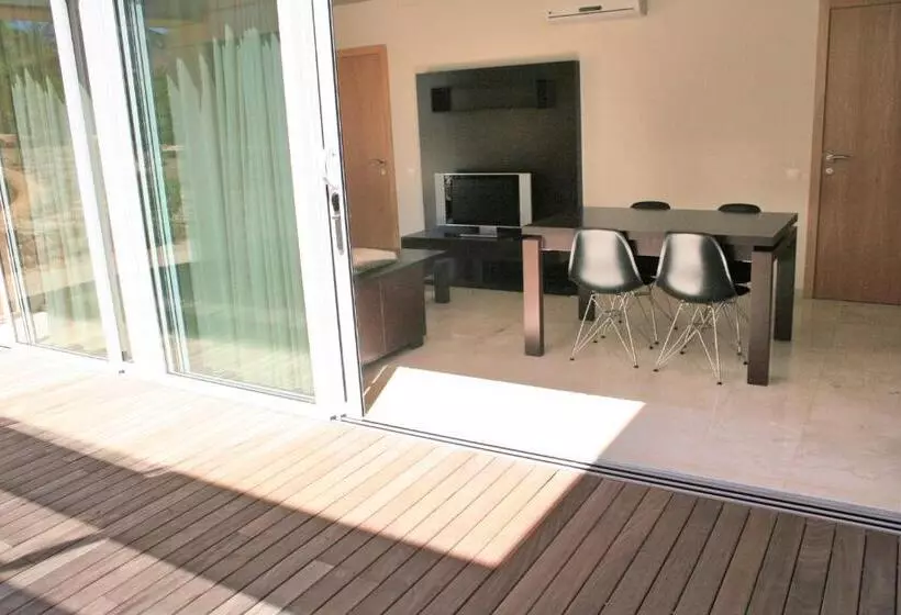 آپارتمان 1 خوابه با تراس, L  Escala Resort