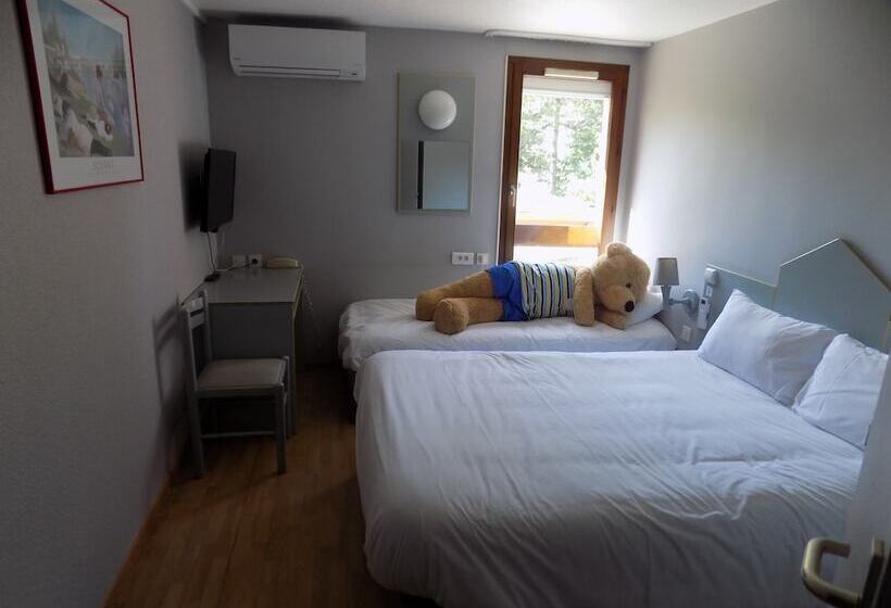 Номер Стандарт Трехместный, Nestor Hotel Gap Et Restaurant