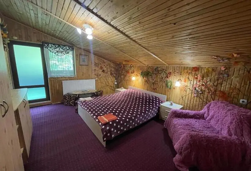 Habitació Estàndard Bany Compartit, Grunok