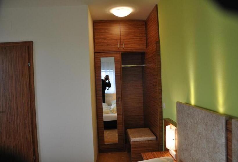 Номер Стандарт, Gasthof Zur Linde