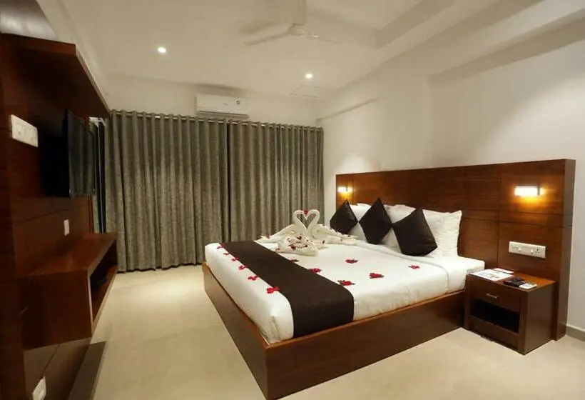 デラックスルーム, Iswarya Residency