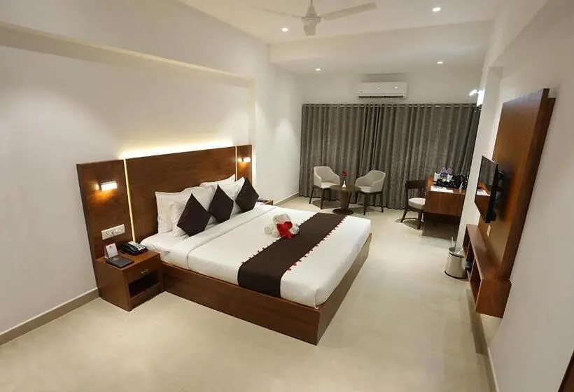 デラックスルーム, Iswarya Residency