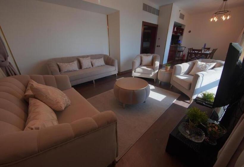 带1个卧室的带海景的公寓, Marina Two Apartment 201 With Direct Sea View