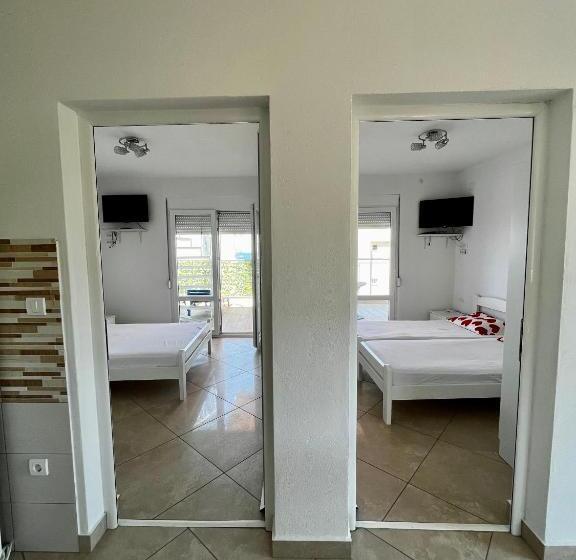 آپارتمان لوکس 1 خوابه, Apartments Apartmani Bojana