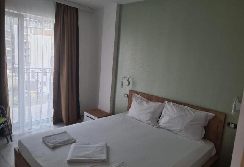 Четырехместный Номер Стандарт с Балконом, Vila Bordei Verde