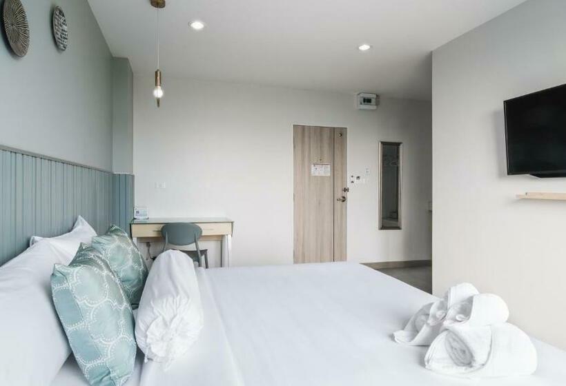 스탠다드 룸 킹사이즈 침대, Tree Tara