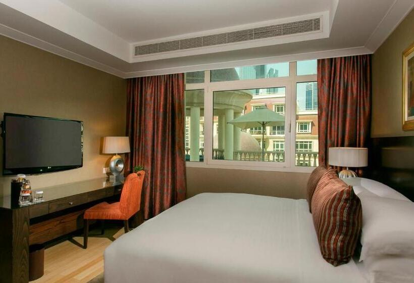 Номер Deluxe Кровать Кинг, Swissotel Al Murooj Dubai