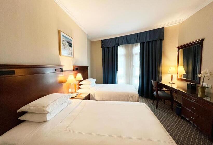 Апартаменты 2 Спальни, Swissotel Al Murooj Dubai