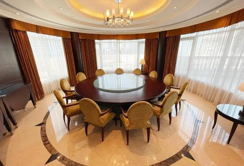 اتاق پنت هاوس, Swissotel Al Murooj Dubai