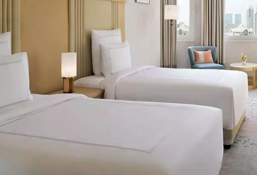 اتاق لوکس, Swissotel Al Murooj Dubai