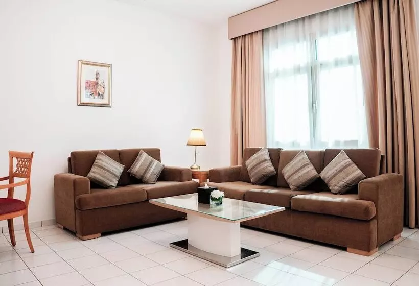 3 Bedroom Duplex Apartment, Swissotel Al Murooj Dubai