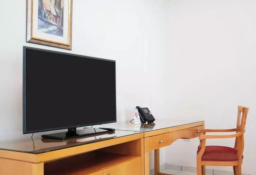 3 Bedroom Duplex Apartment, Swissotel Al Murooj Dubai