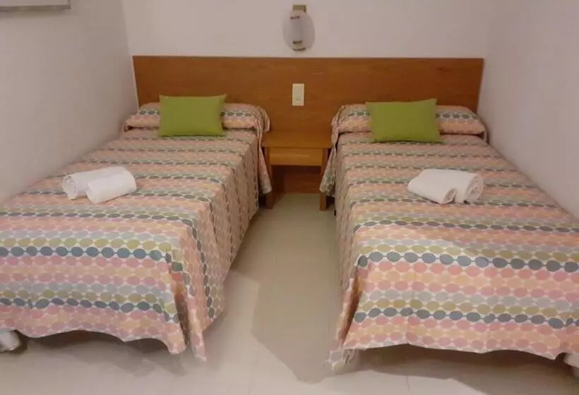 ファミリーステューディオ, Aparthotel Golf Beach