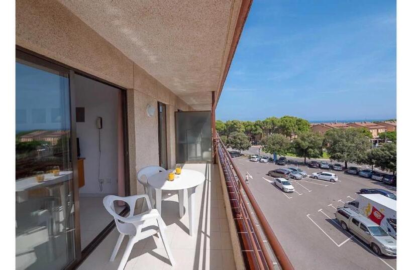 סטודיו משפחתי, Aparthotel Golf Beach
