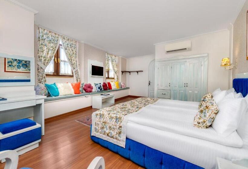 Camera Superiore, Adalya Port