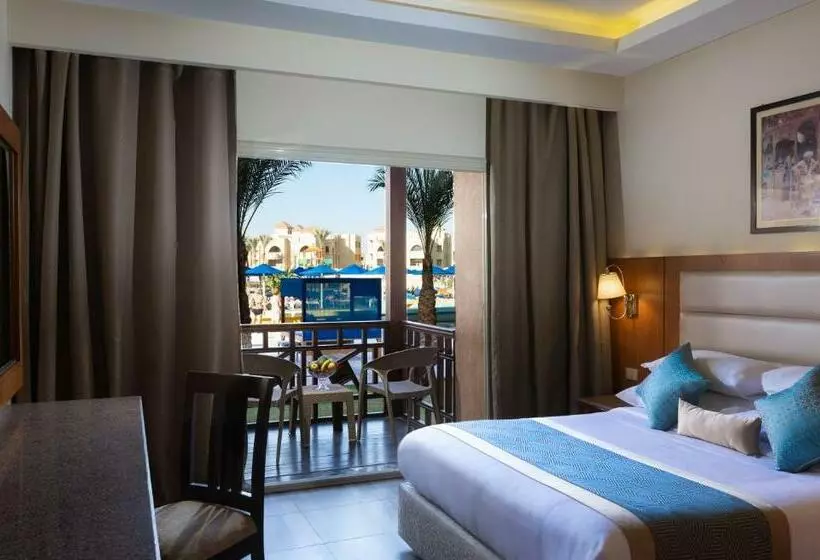 اتاق استاندارد با چشم‌انداز استخر, Pickalbatros Aqua Park Resort Hurghada