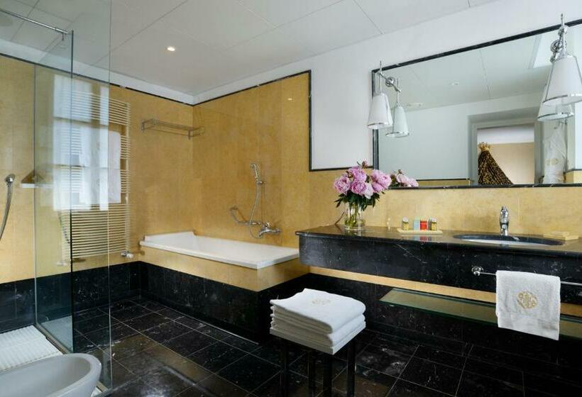 غرفة ديلوكس, Castello Dal Pozzo