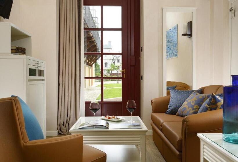 جناح جونيور, Castello Dal Pozzo