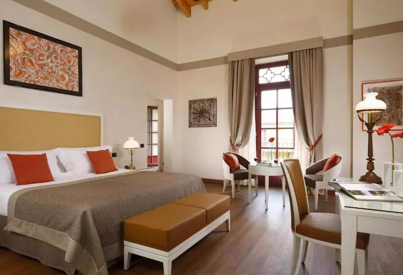 スイート, Castello Dal Pozzo