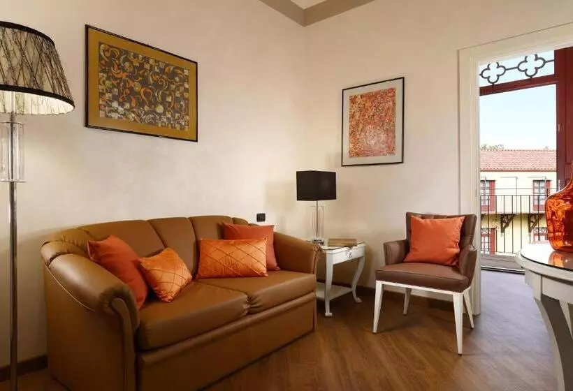 スイート, Castello Dal Pozzo