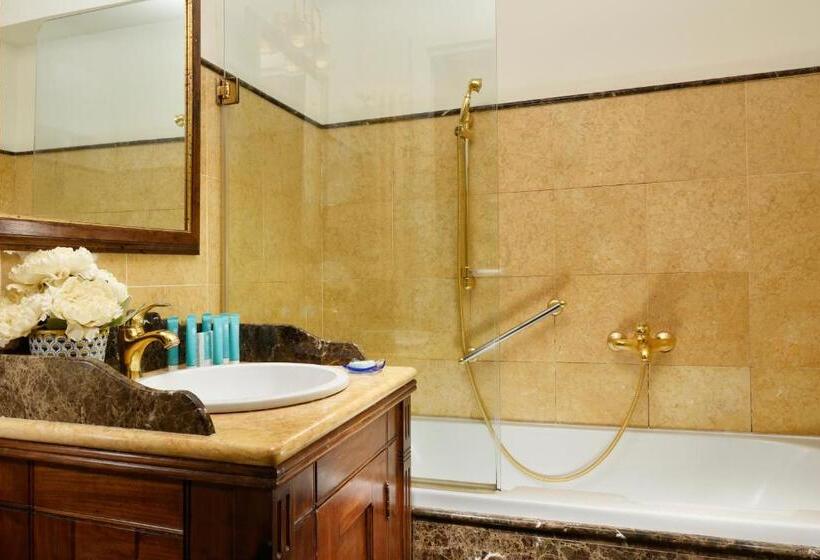 غرفة قياسية مطلّة علي الحديقة, Castello Dal Pozzo