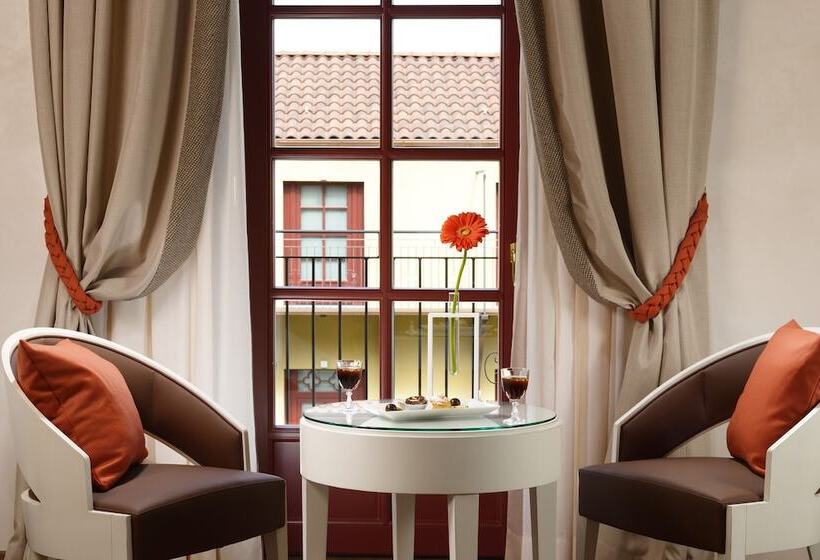 غرفة ديلوكس, Castello Dal Pozzo