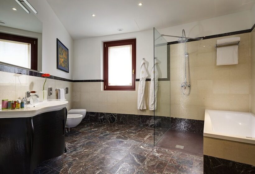 غرفة ديلوكس, Castello Dal Pozzo