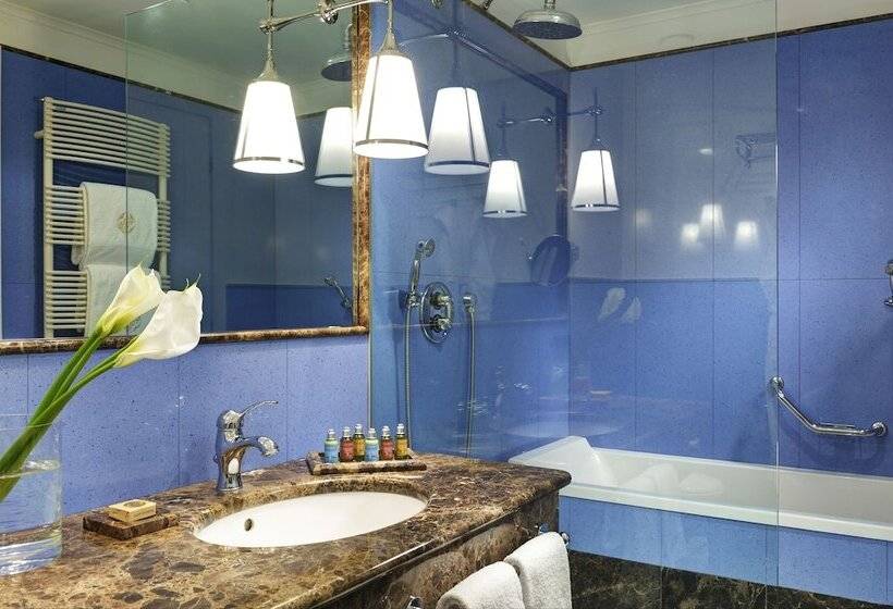 جناح جونيور, Castello Dal Pozzo